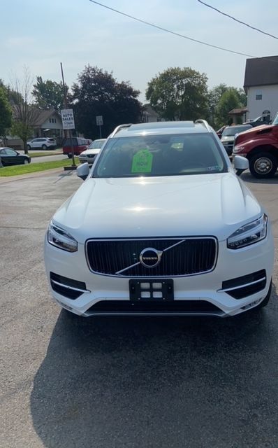 2019 Volvo XC90 front side