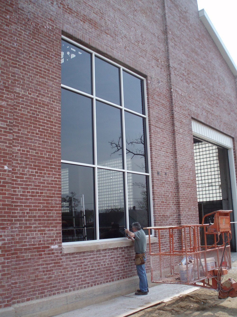 Commercial glass installation service