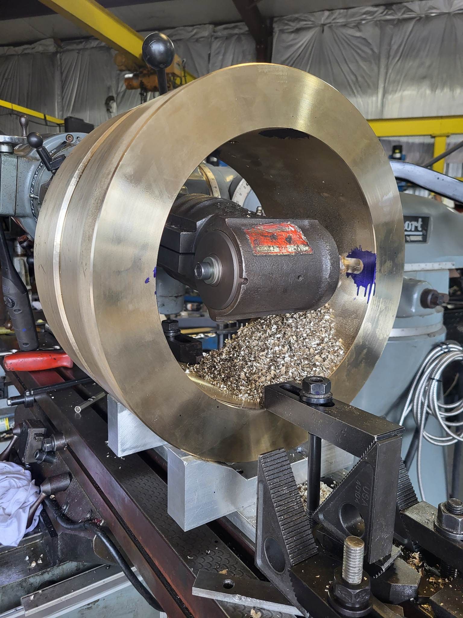 Custom cylinder metal