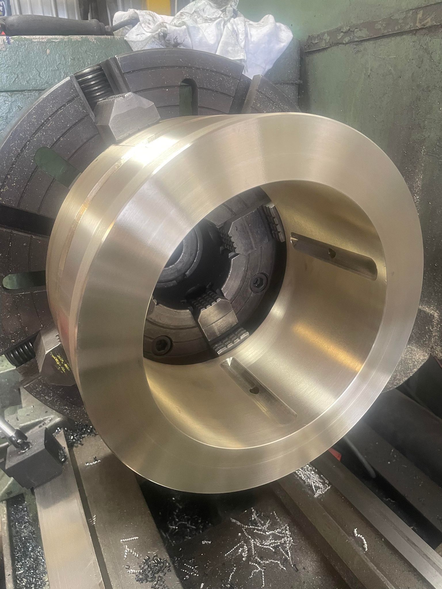 Thick cylinder metal