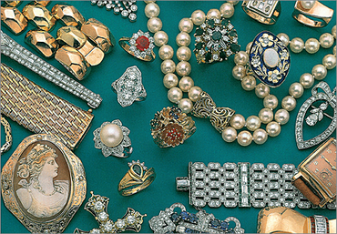 Jewelries for sale deals