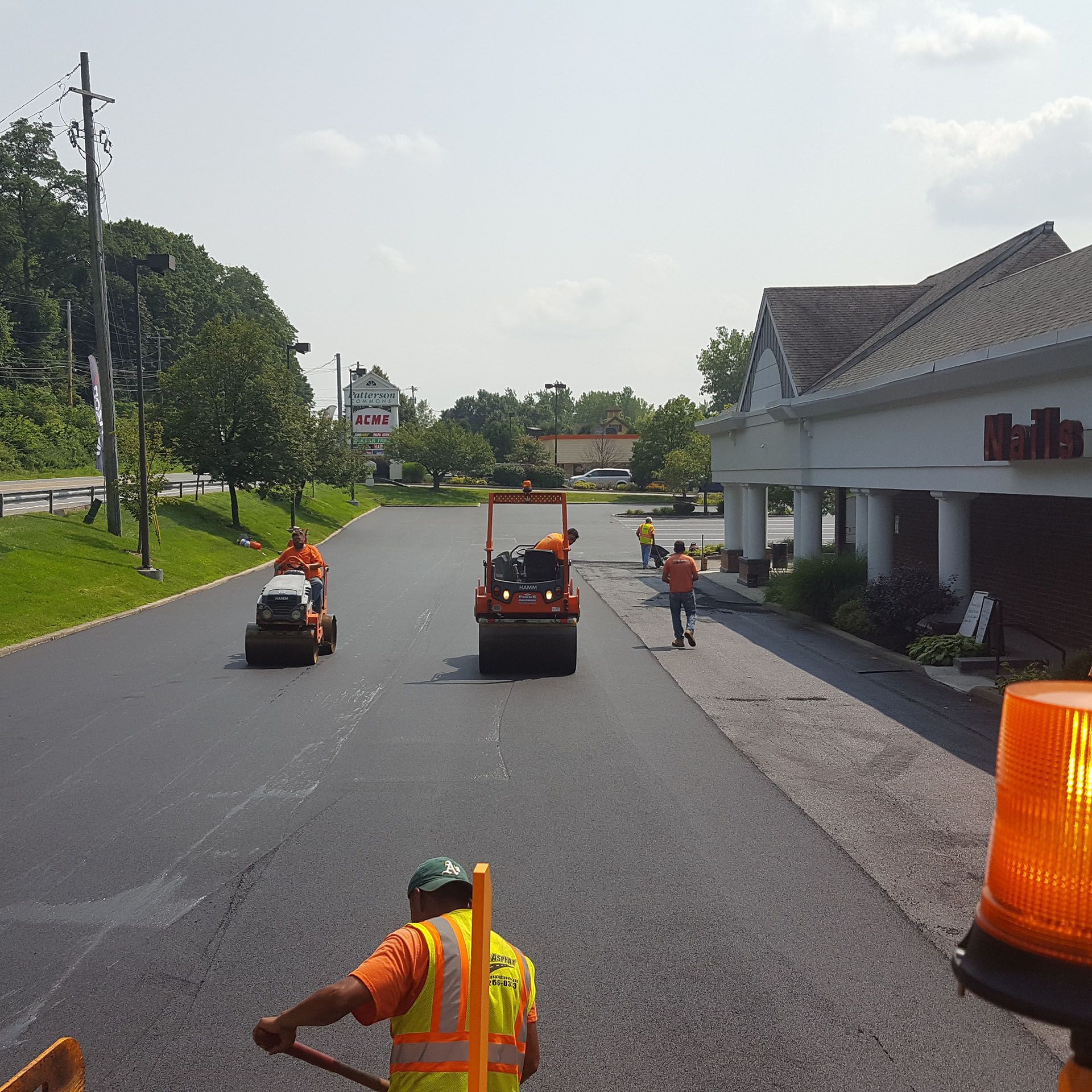 paving crew at work