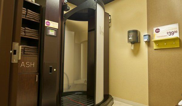 Tanning booth