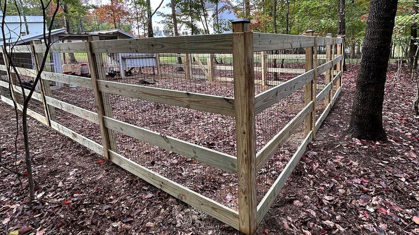 Durable farm fence