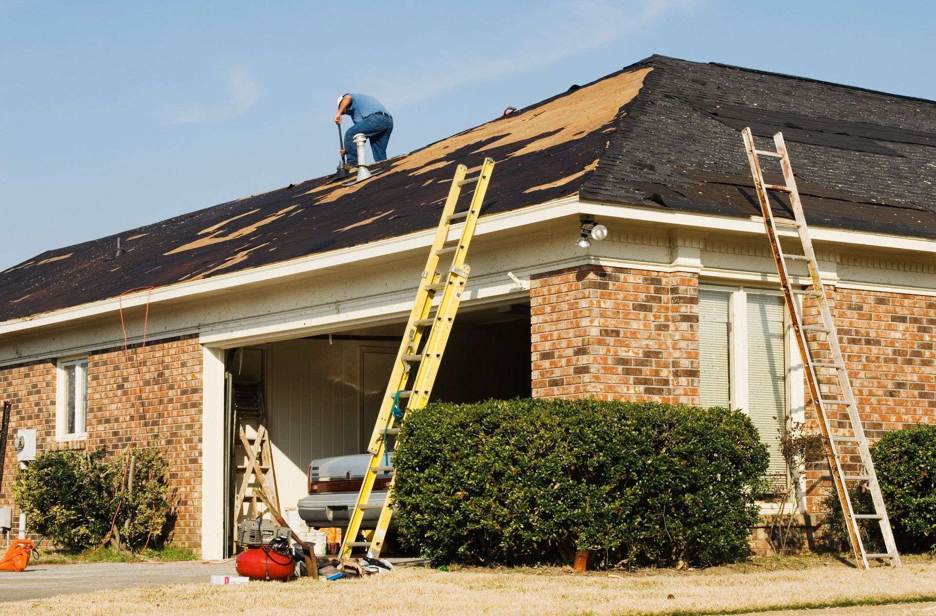 Crown Roofing & Construction image