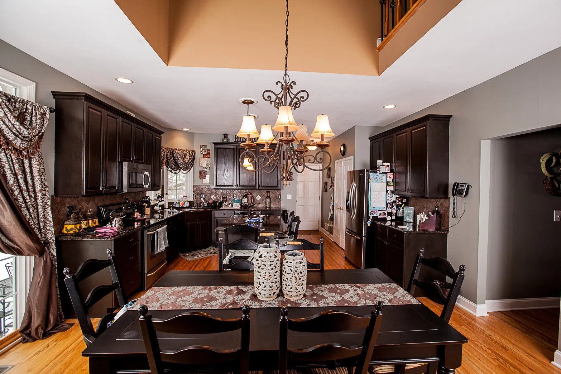 custom dining room lighting and chandelier installation