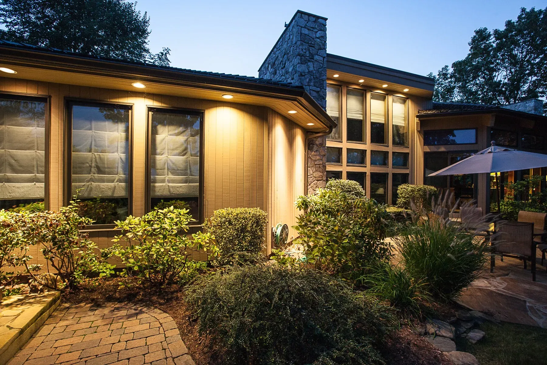 Exterior custom residential lighting