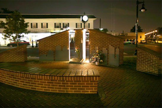 9/11 memorial wall lighting