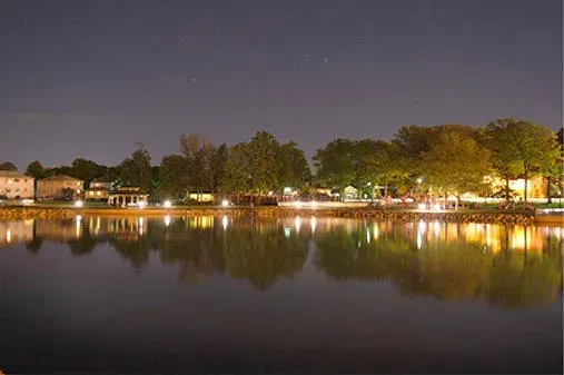 Fountain lighting for park