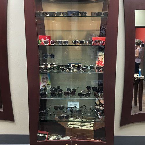 Dr. Lisa Walker, Optometrist office