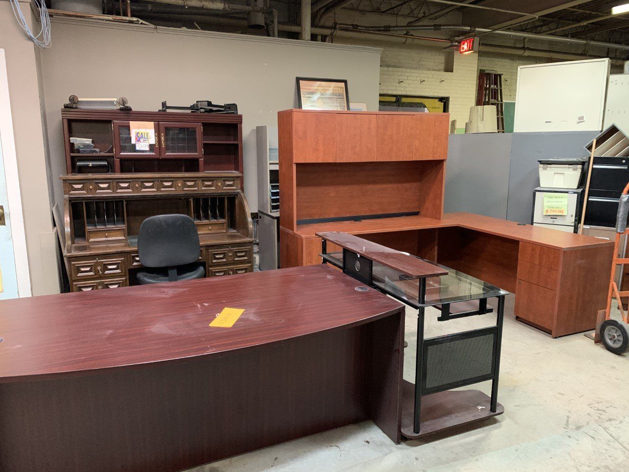 E & F Office Furniture LLC