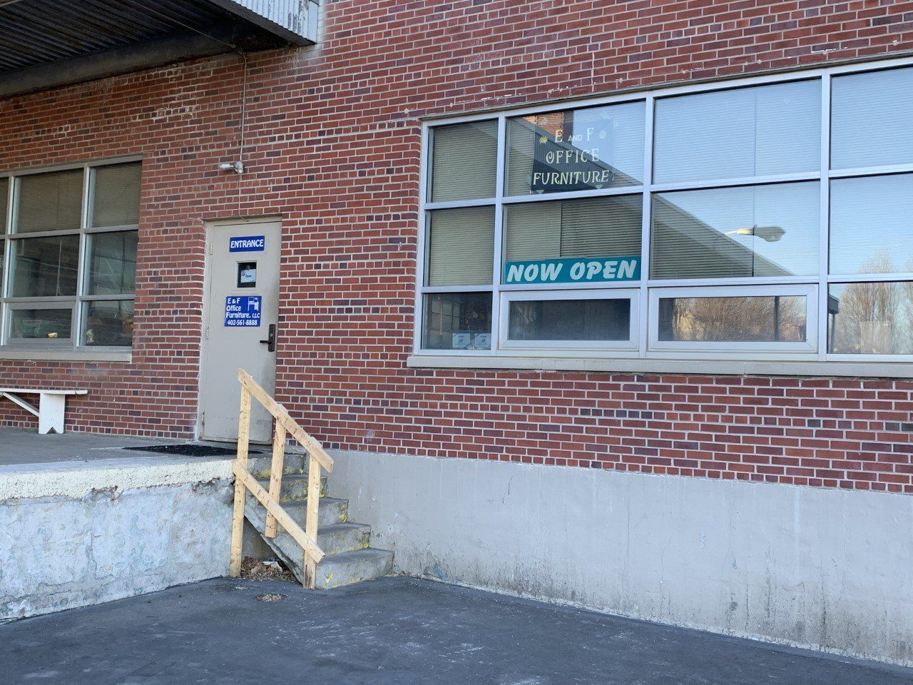 E & F Office Furniture LLC