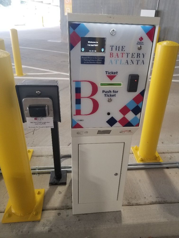 A parking meter that says the battery atlanta on it