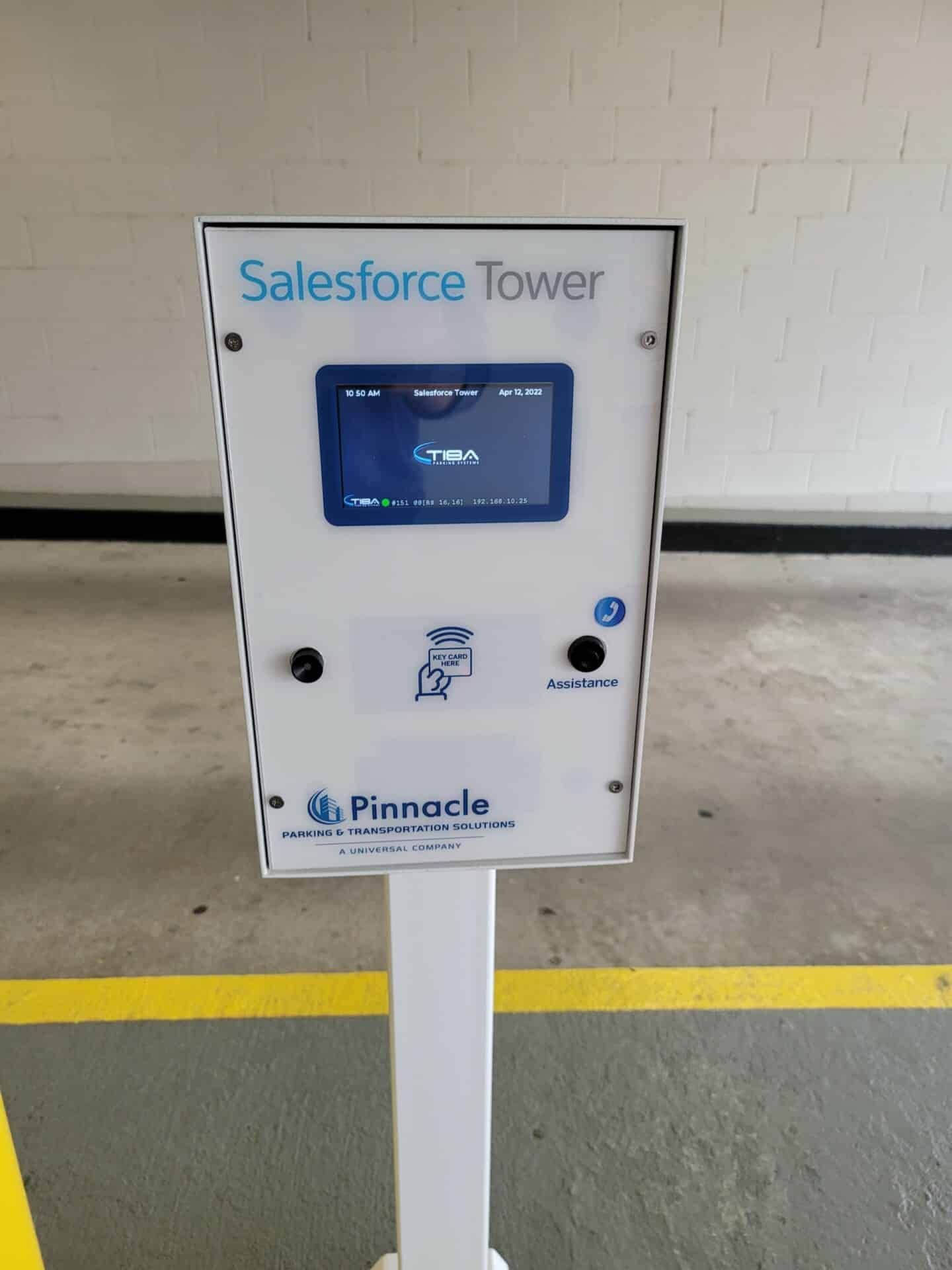 A white box that says salesforce tower on it
