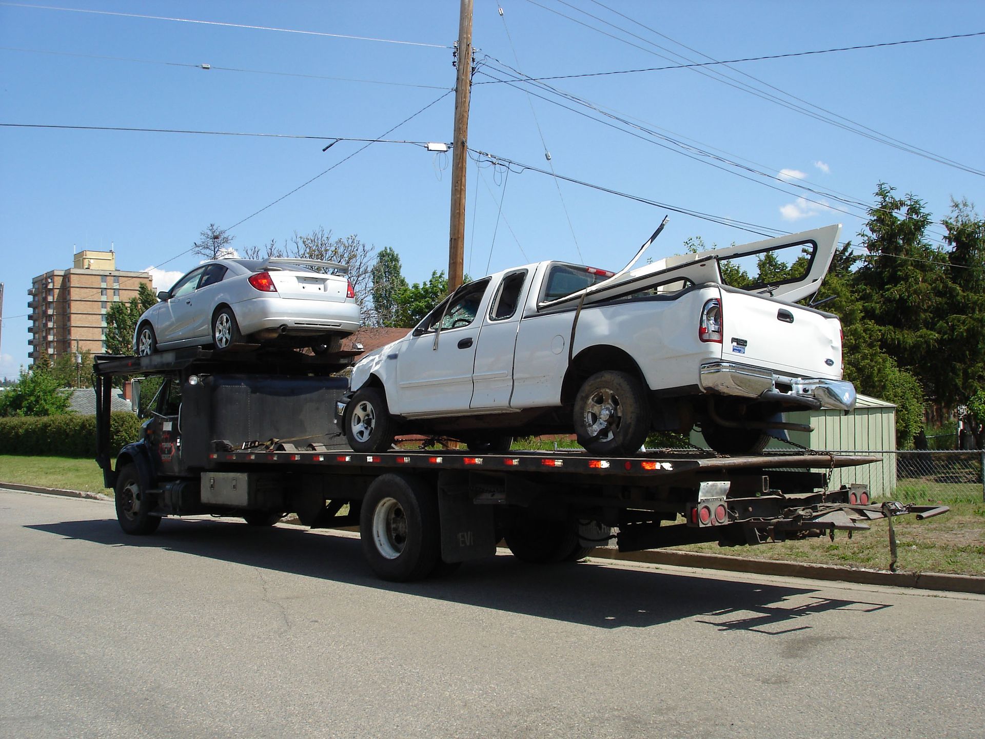 24 hour tow truck