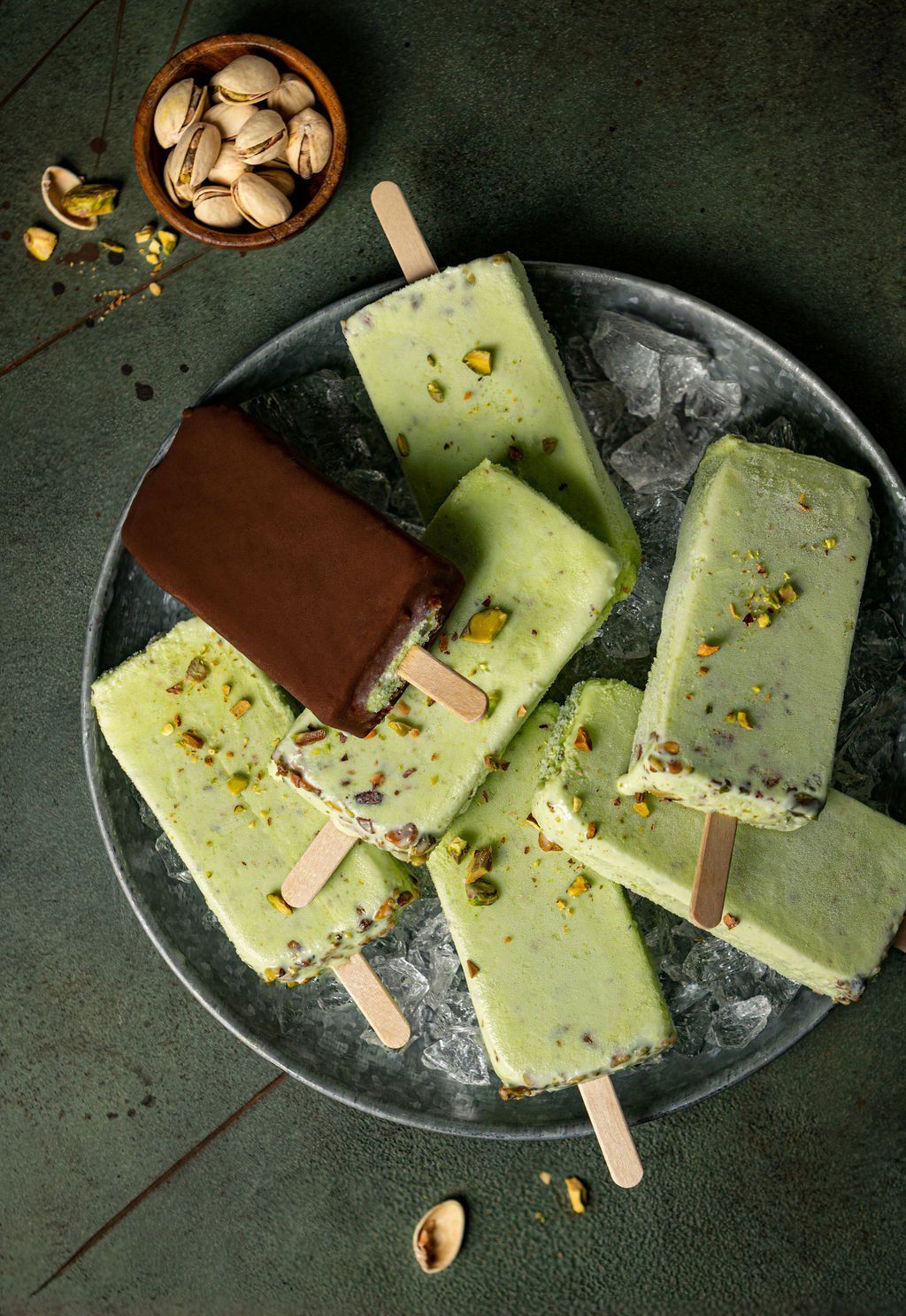 Pistachio-flavored popsicles