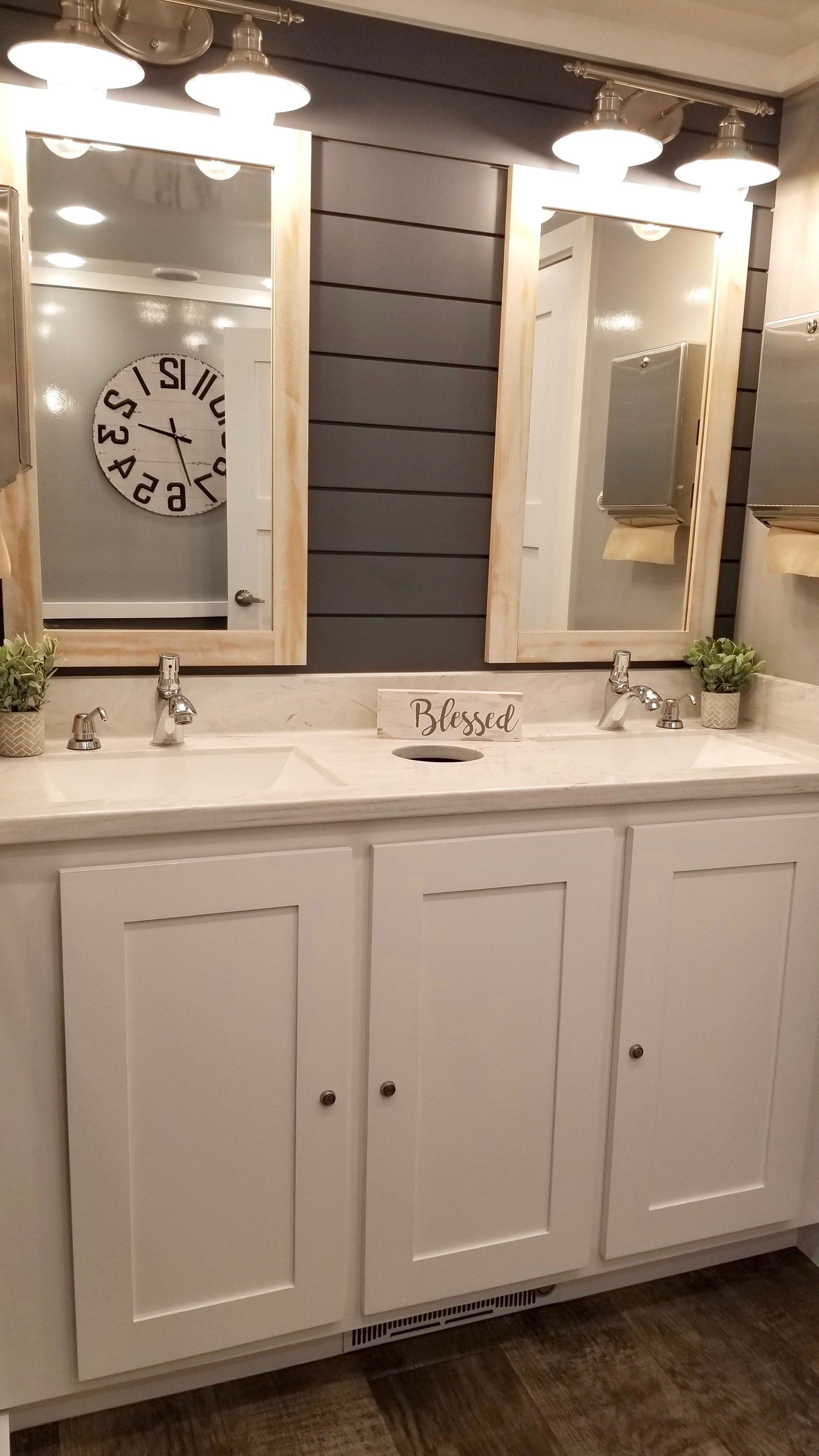 Porta Potty Trailer Rental Nashville Murfreesboro VannGo