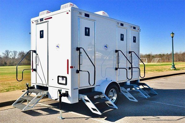 VannGo Commercial Restroom Trailers