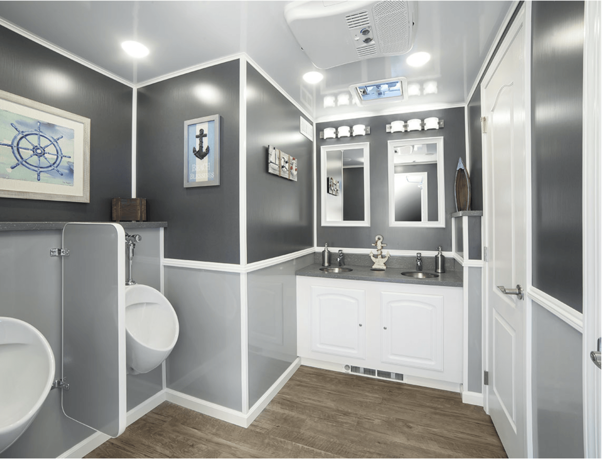 Rembrandt 8 Restroom Trailers Interior