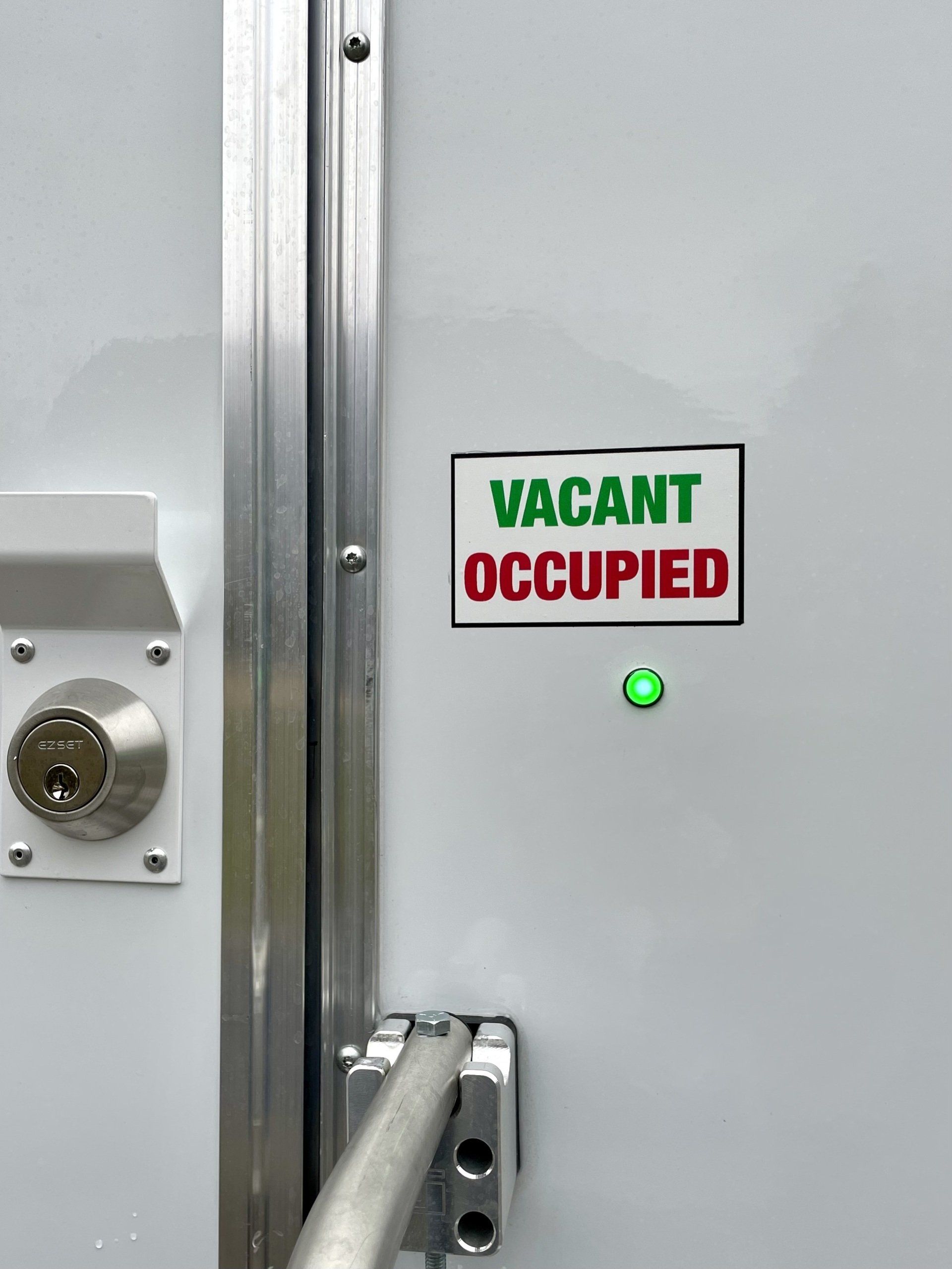 daVinci 3 Restroom Door Trailers