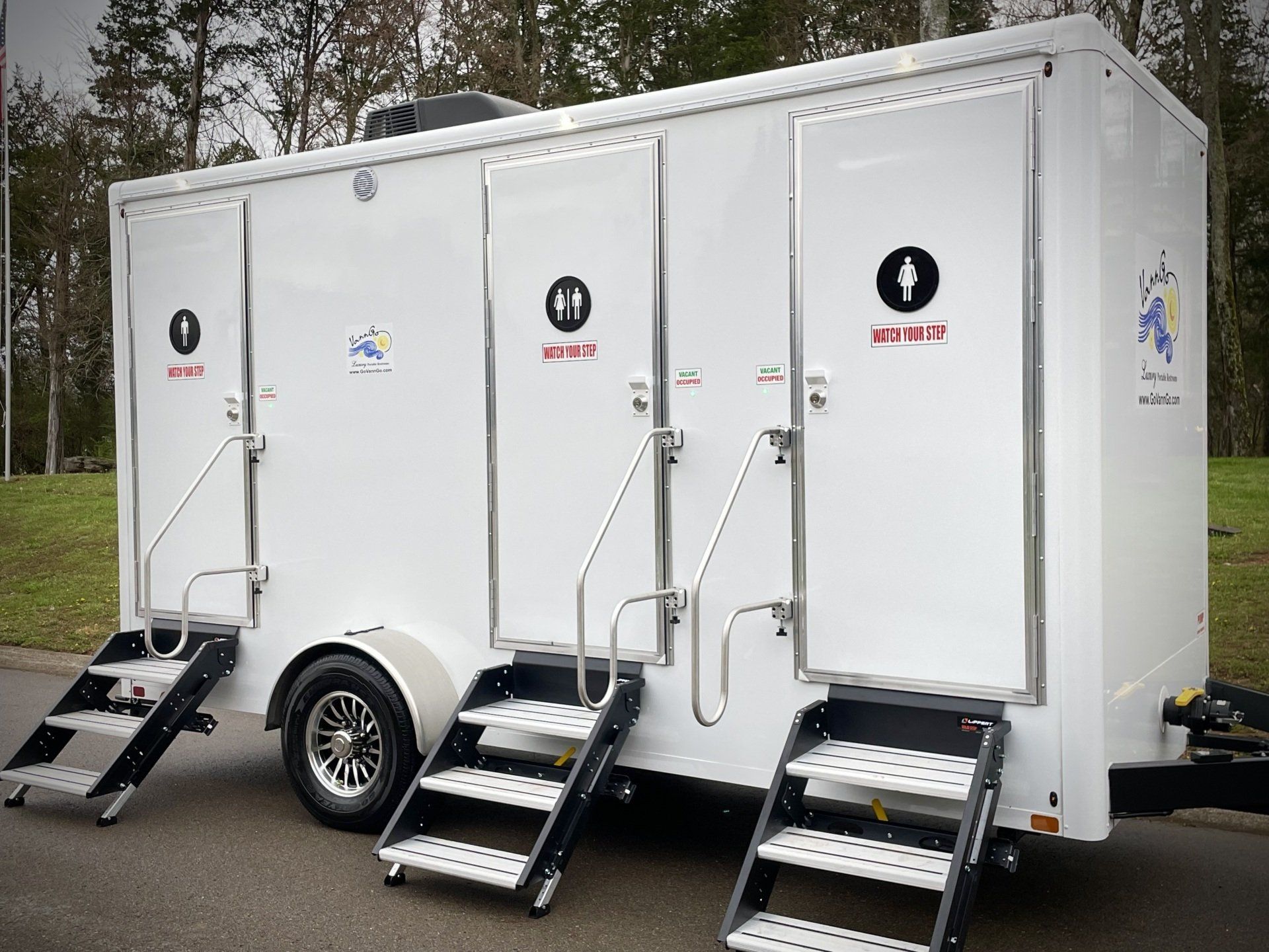 daVinci 3  Room Restroom Trailers