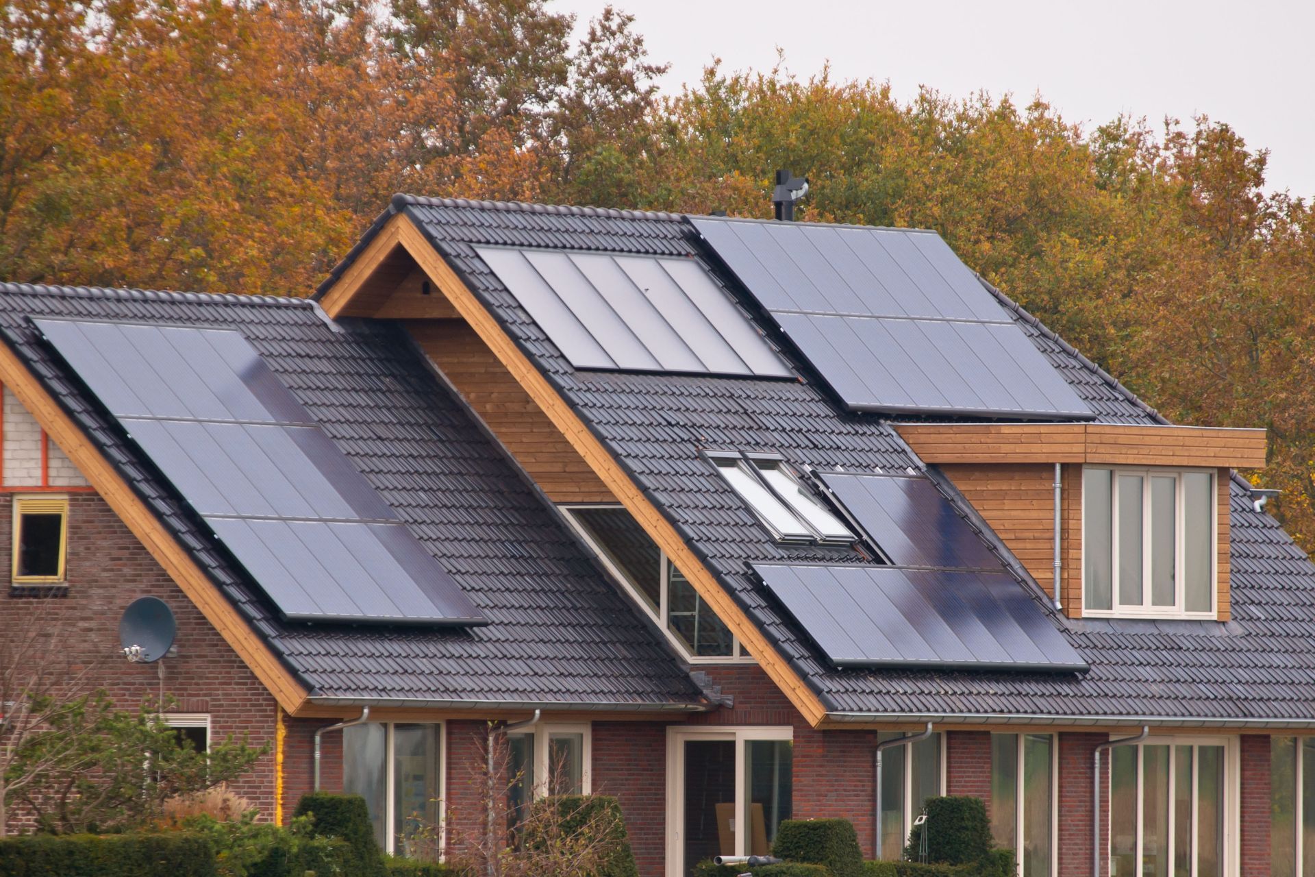 Reasons Why a Tesla Solar Roof Is a Smart Investment for Homeowners