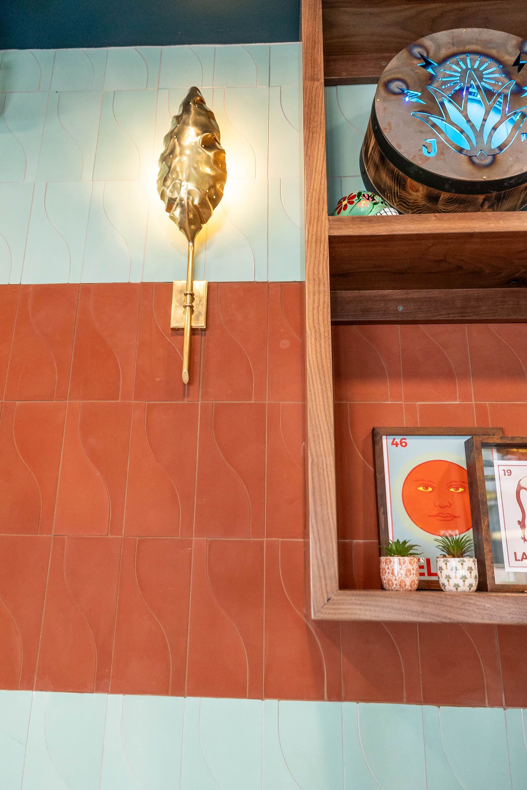 Jose Tequilas wall tile and lighting