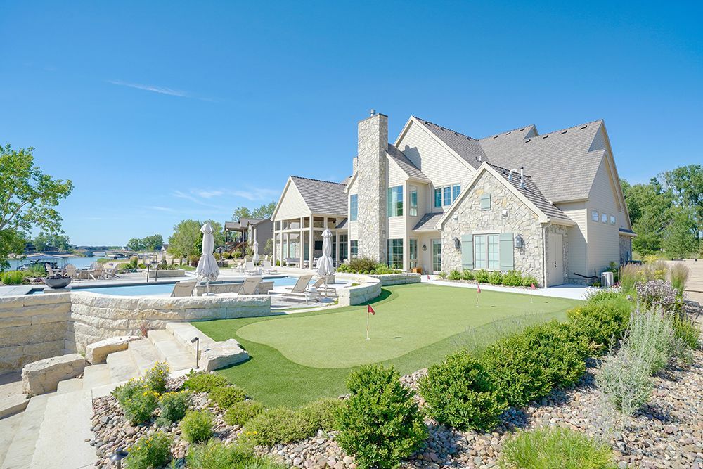 Hamptons Retreat green