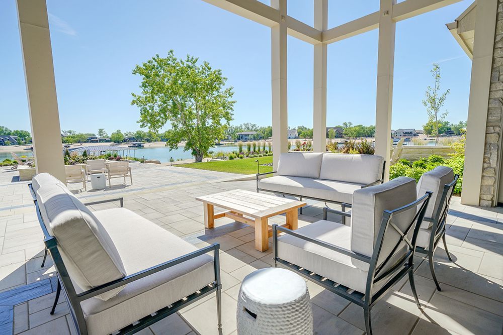 Hamptons Retreat covered patio