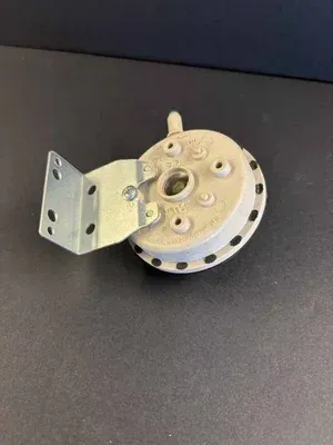 AVD 2 Sail Switch