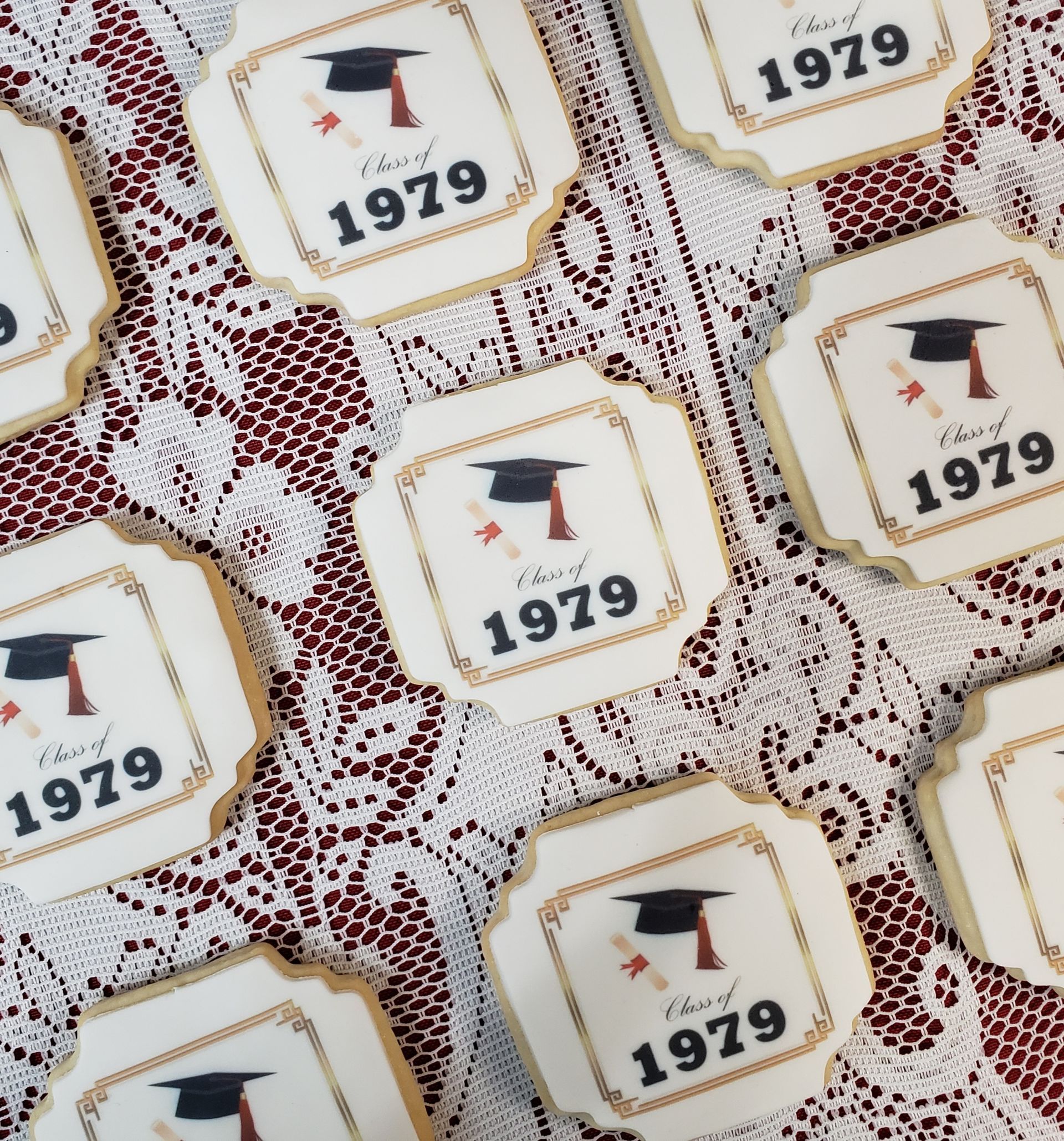a bunch of cookies with the year 1979 on them