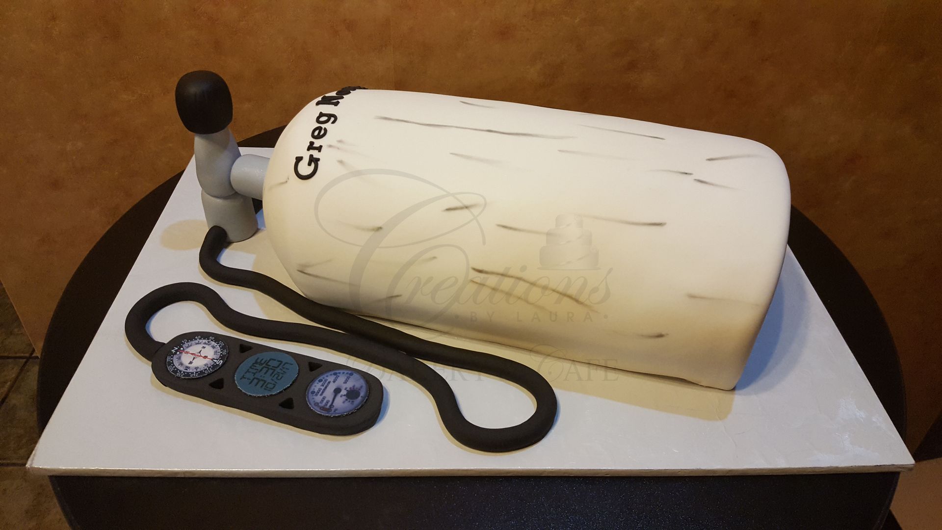 Custom cake design