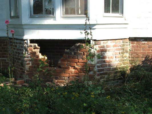 Foundation repair - Before