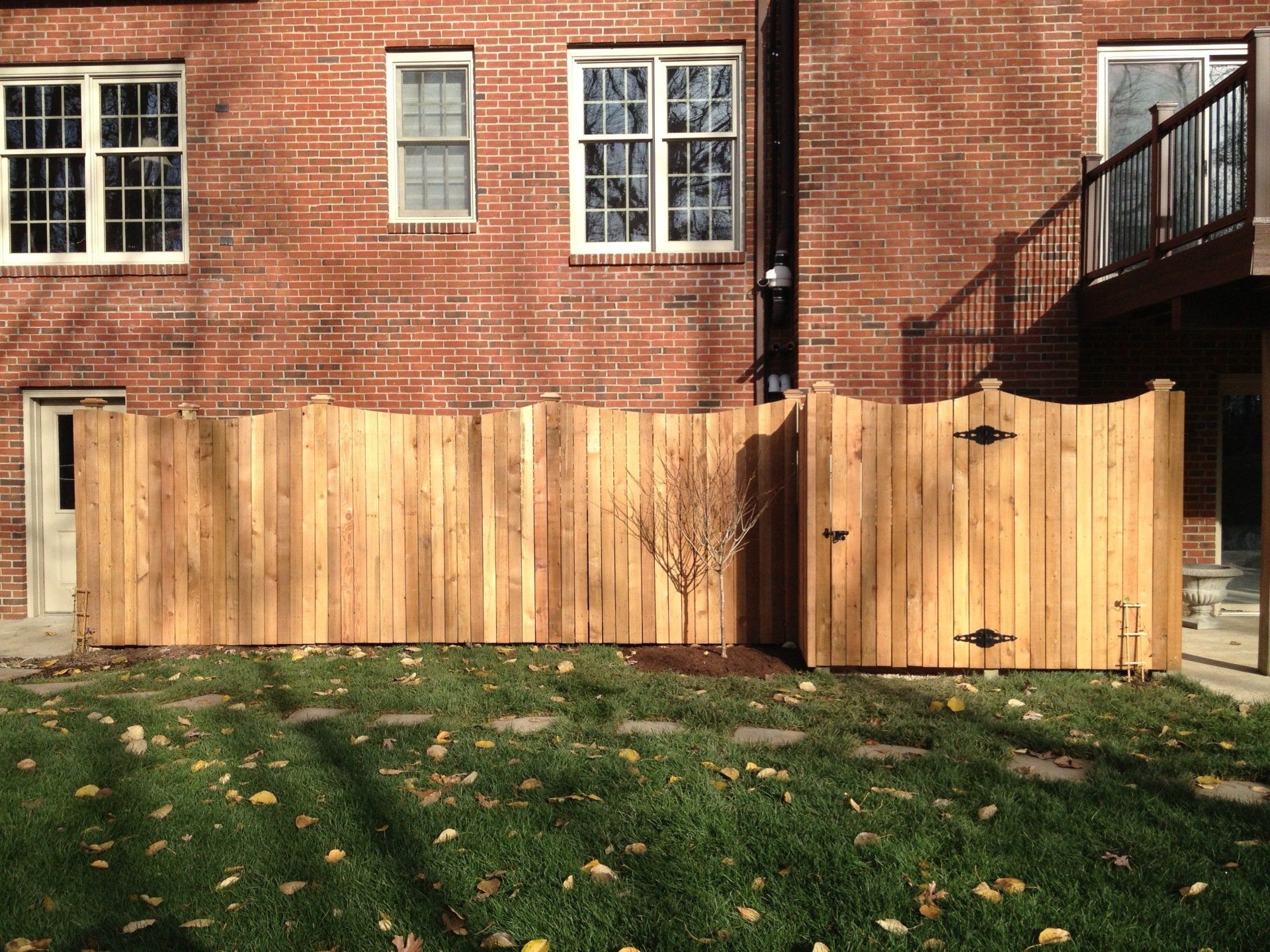 cedar picket fencing #4