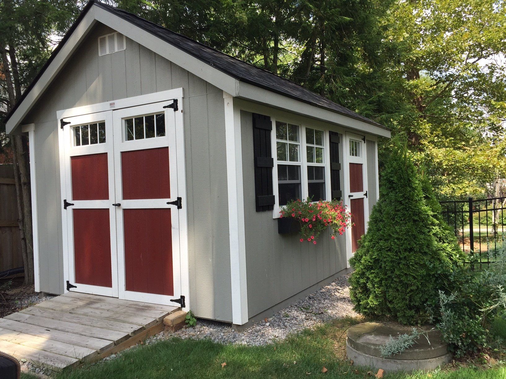Custom Sheds Gambrel Barn Style Aliquippa, PA