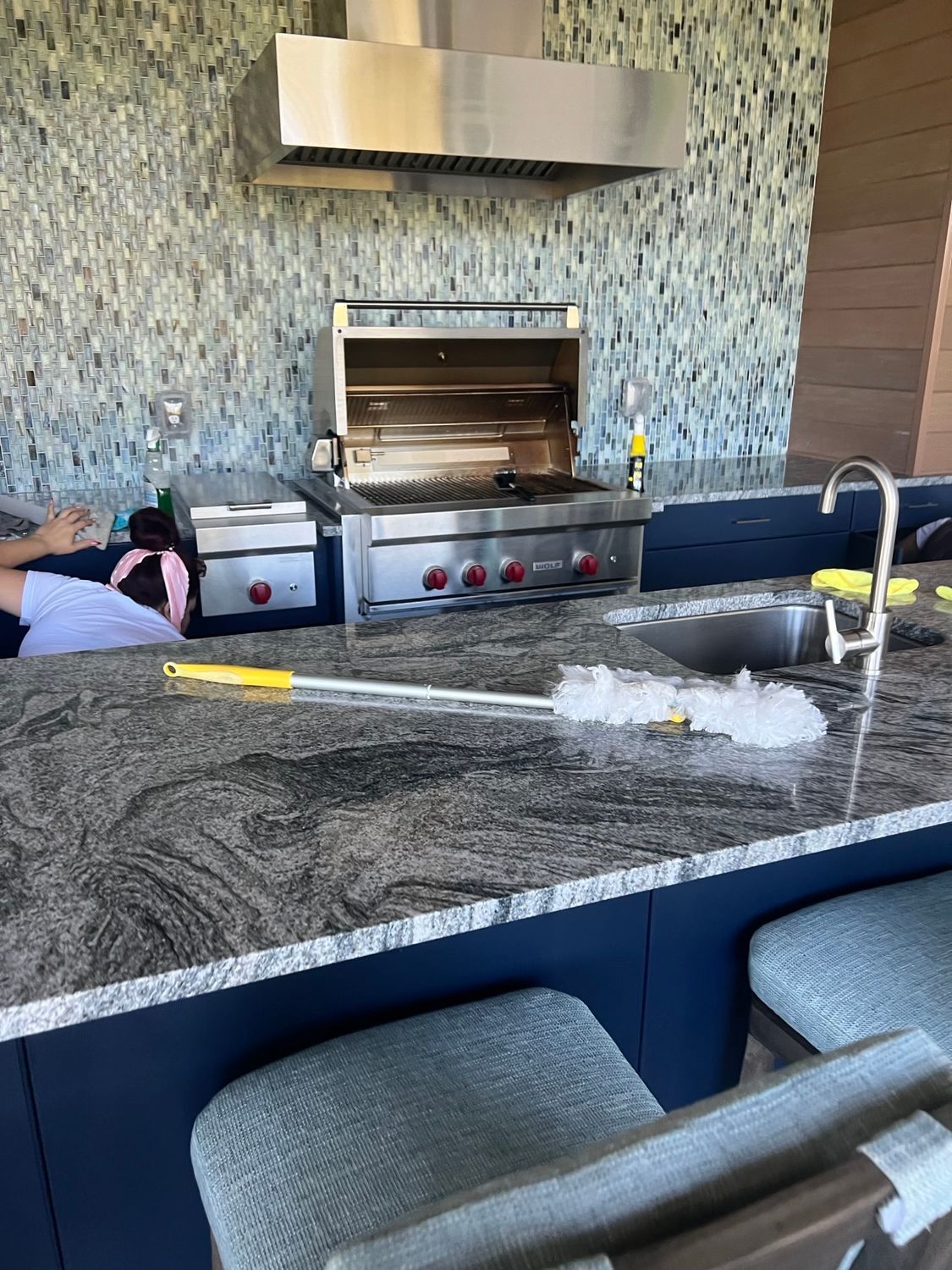 Patio countertop cleaning