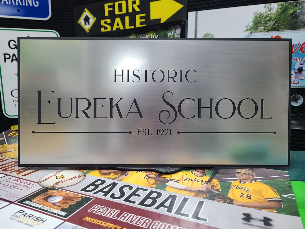 A sign that says historic eureka school on it