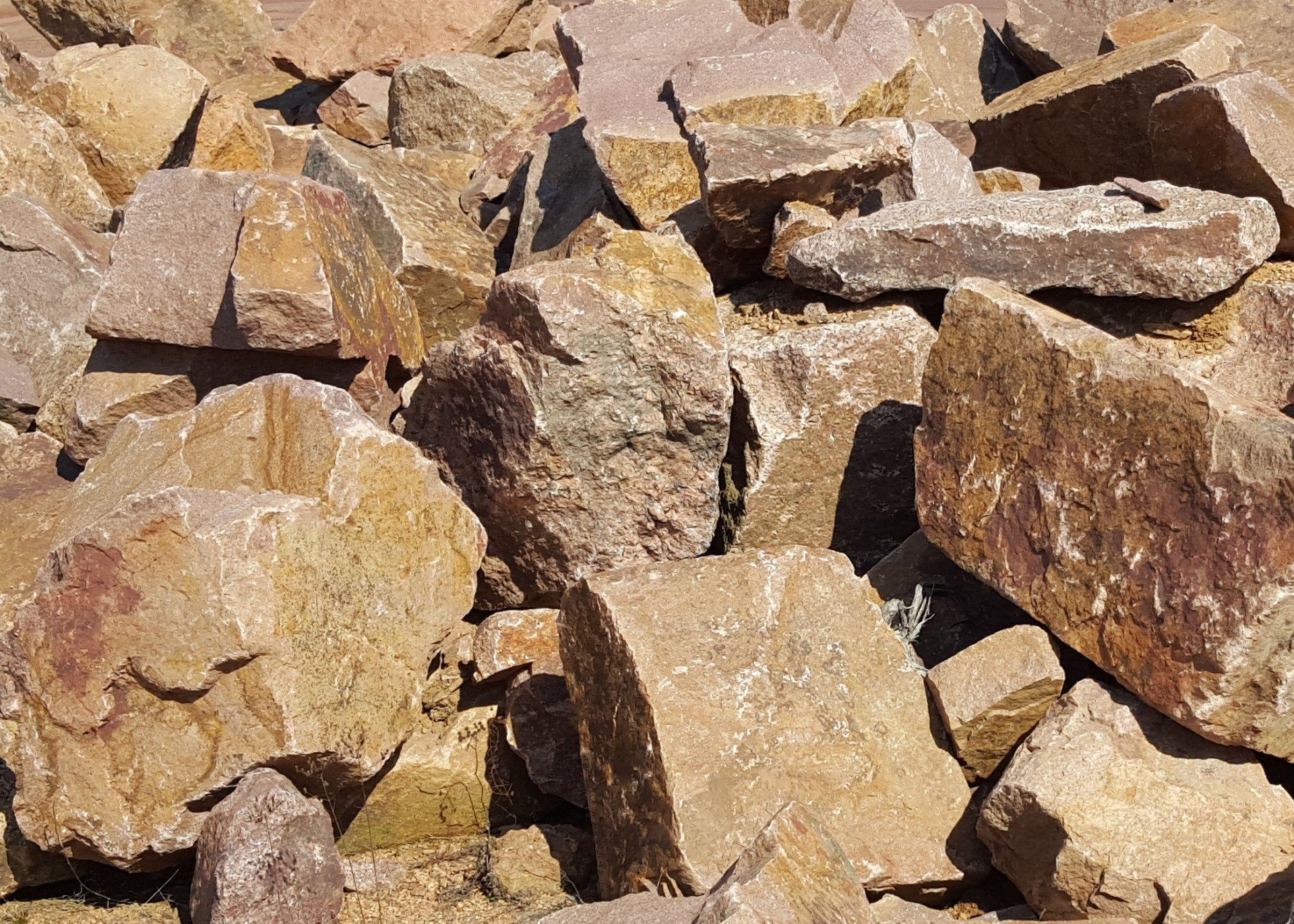 Landscape boulders