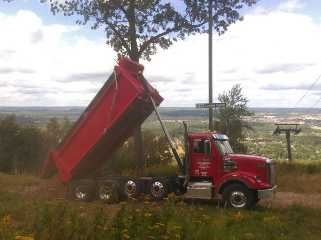 Unit R10 dumping breaker rock