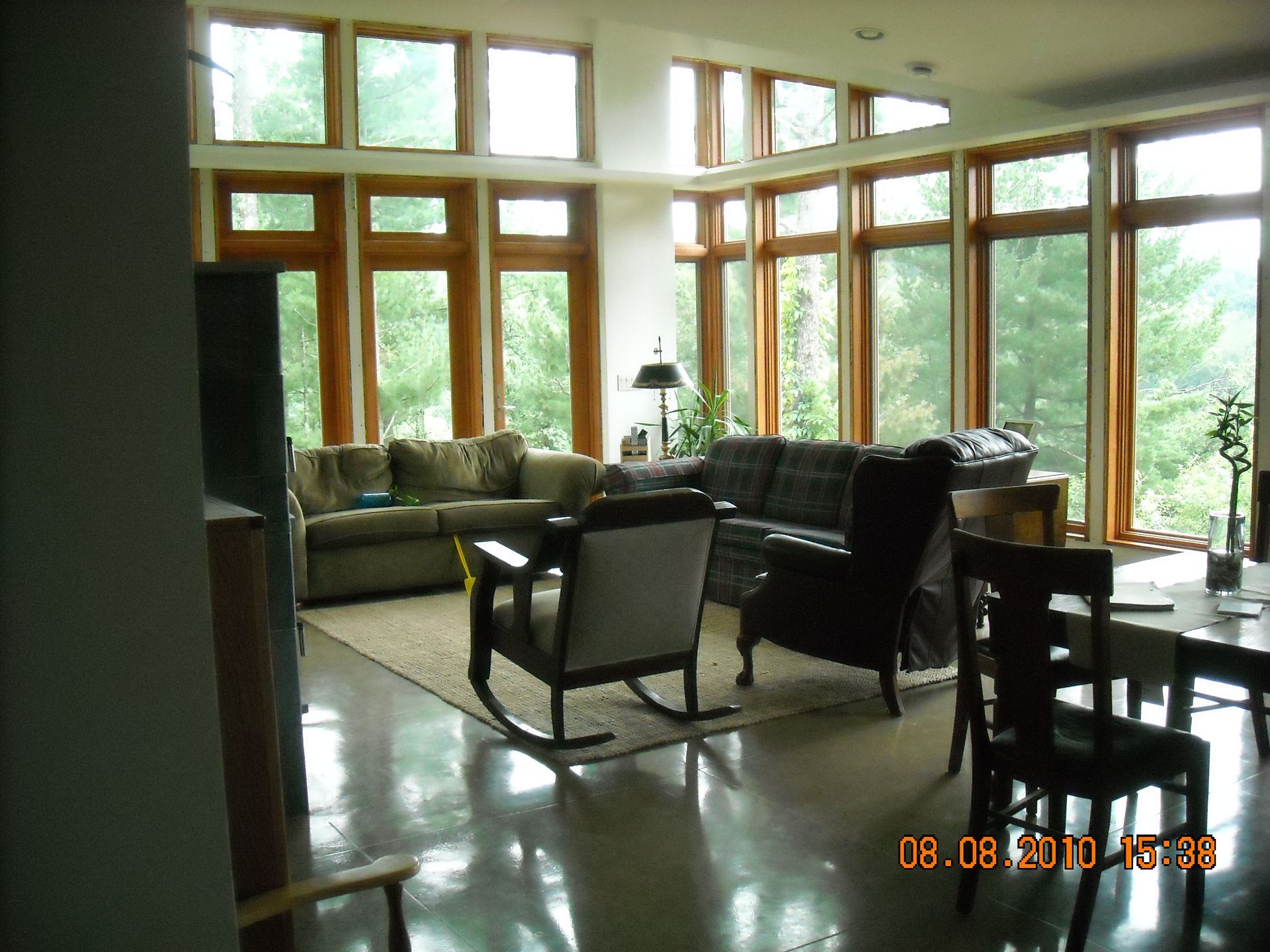 Spacious Living Room