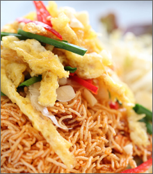 Chinese noodle dish with egg