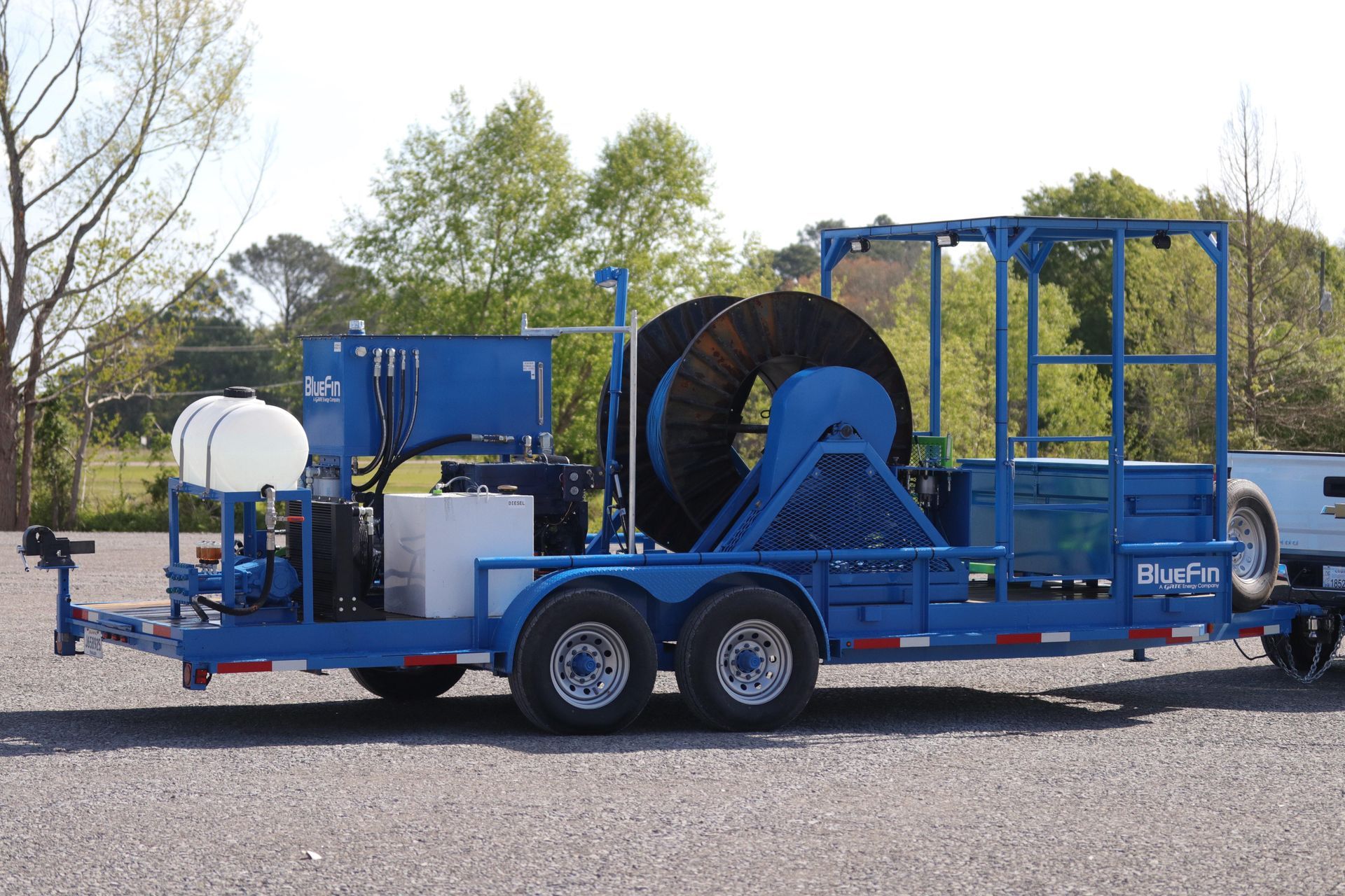 Hydraulic spooling trailer
