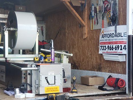 Gutter equipment machine