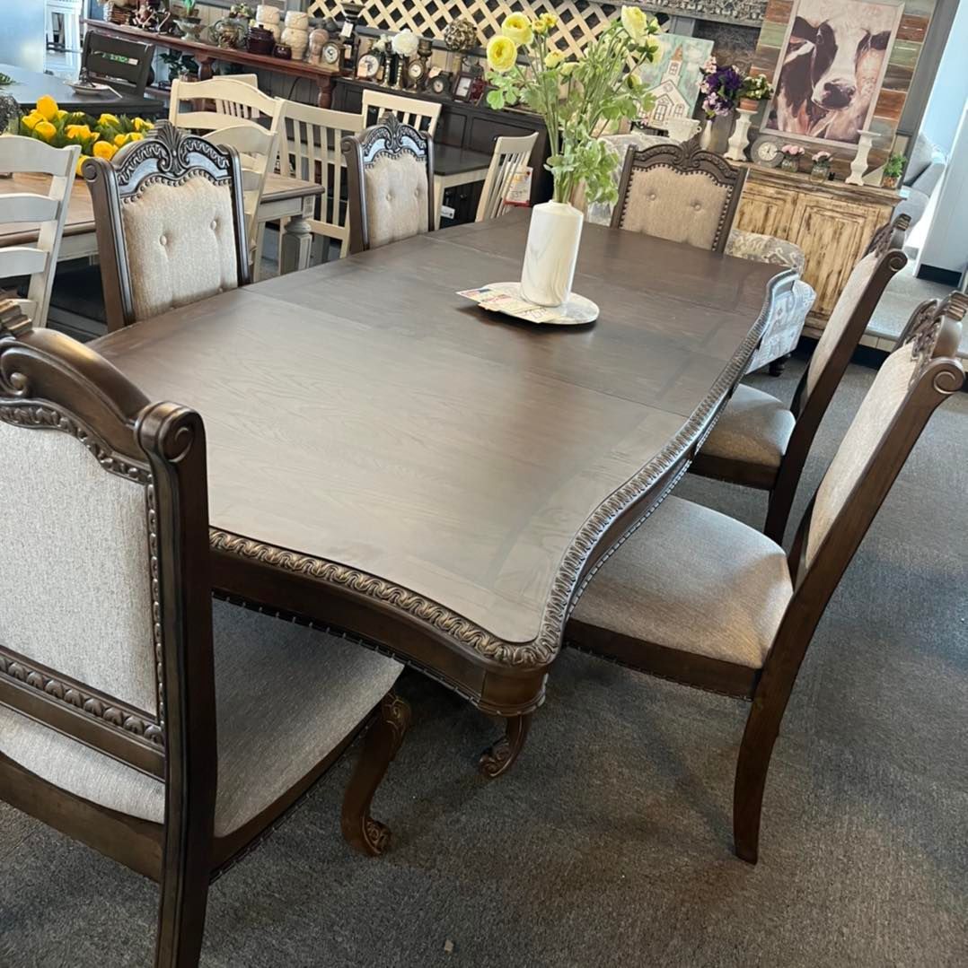 Dining table set