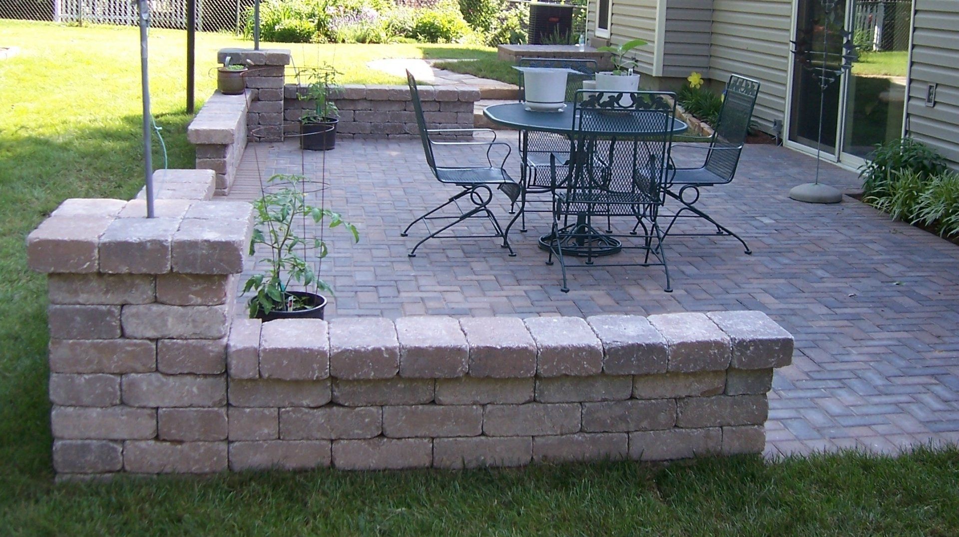 Patios & Outdoor Kitchens