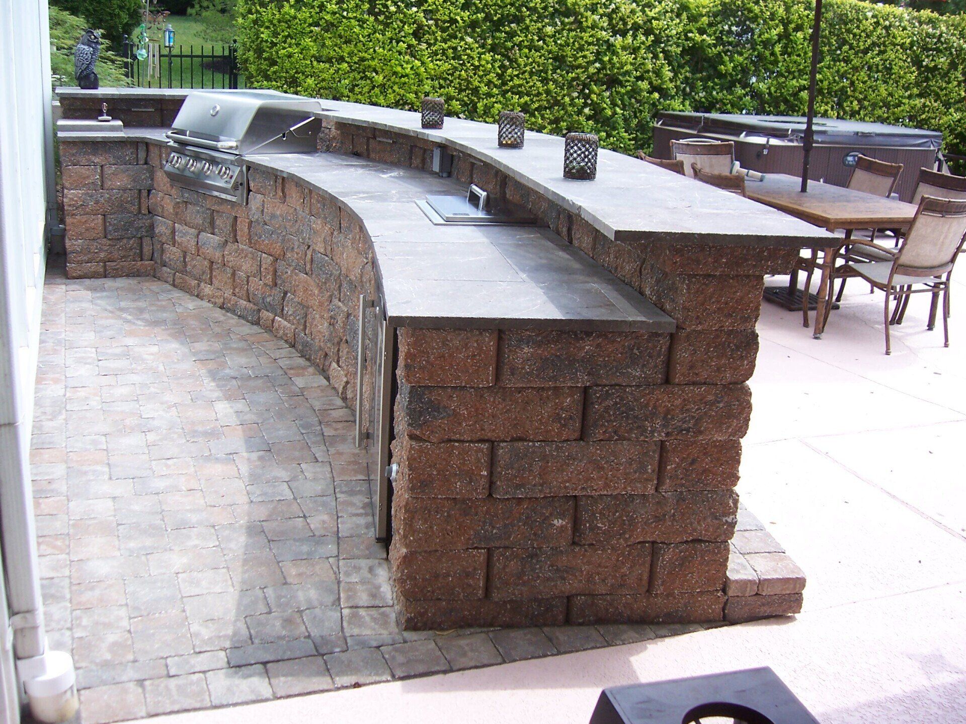 Patios & Outdoor Kitchens
