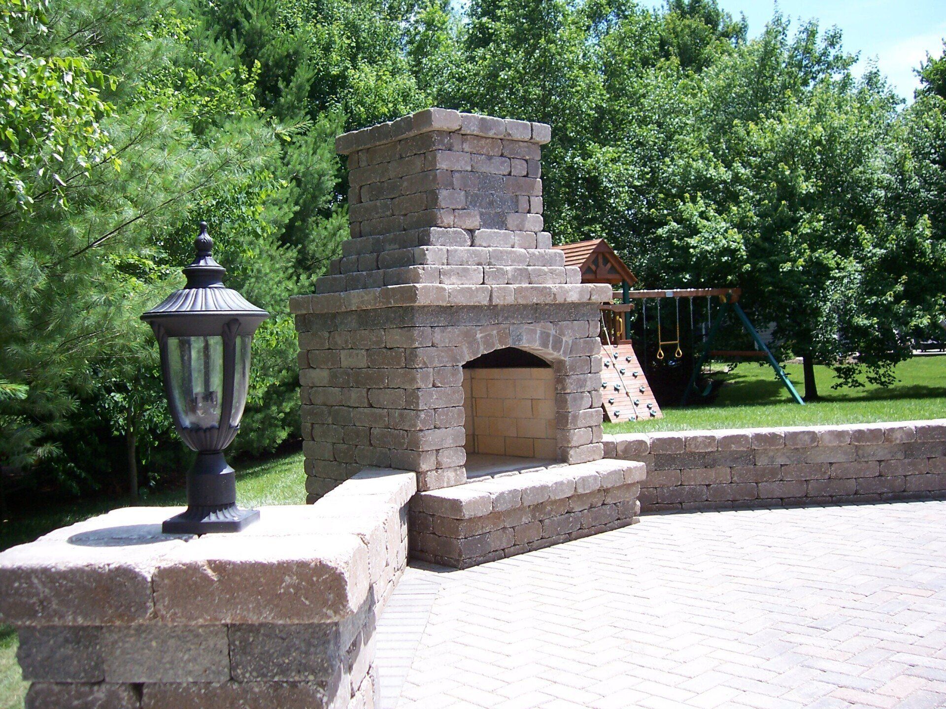 Patios & Outdoor Kitchens