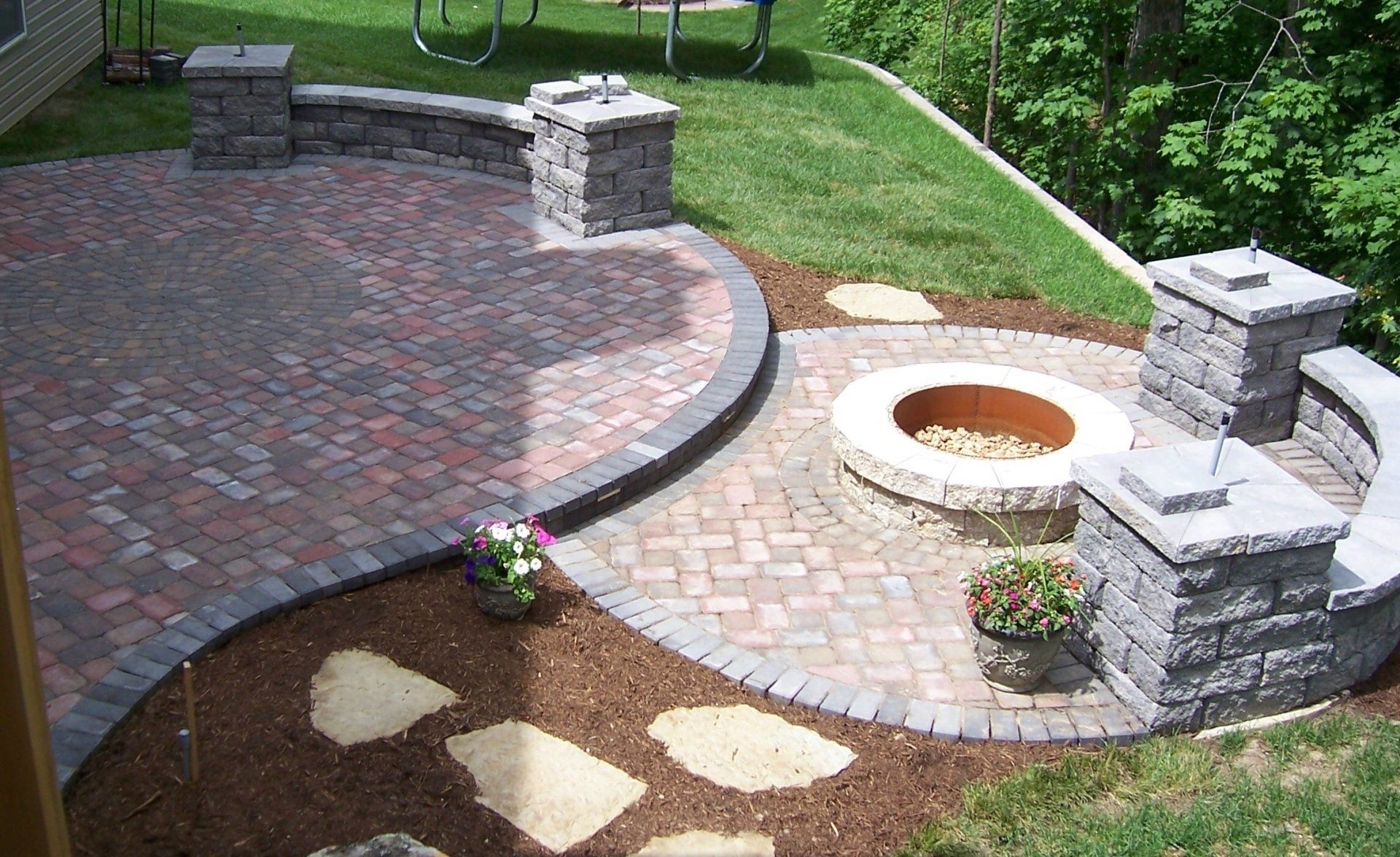 Patios & Outdoor Kitchens