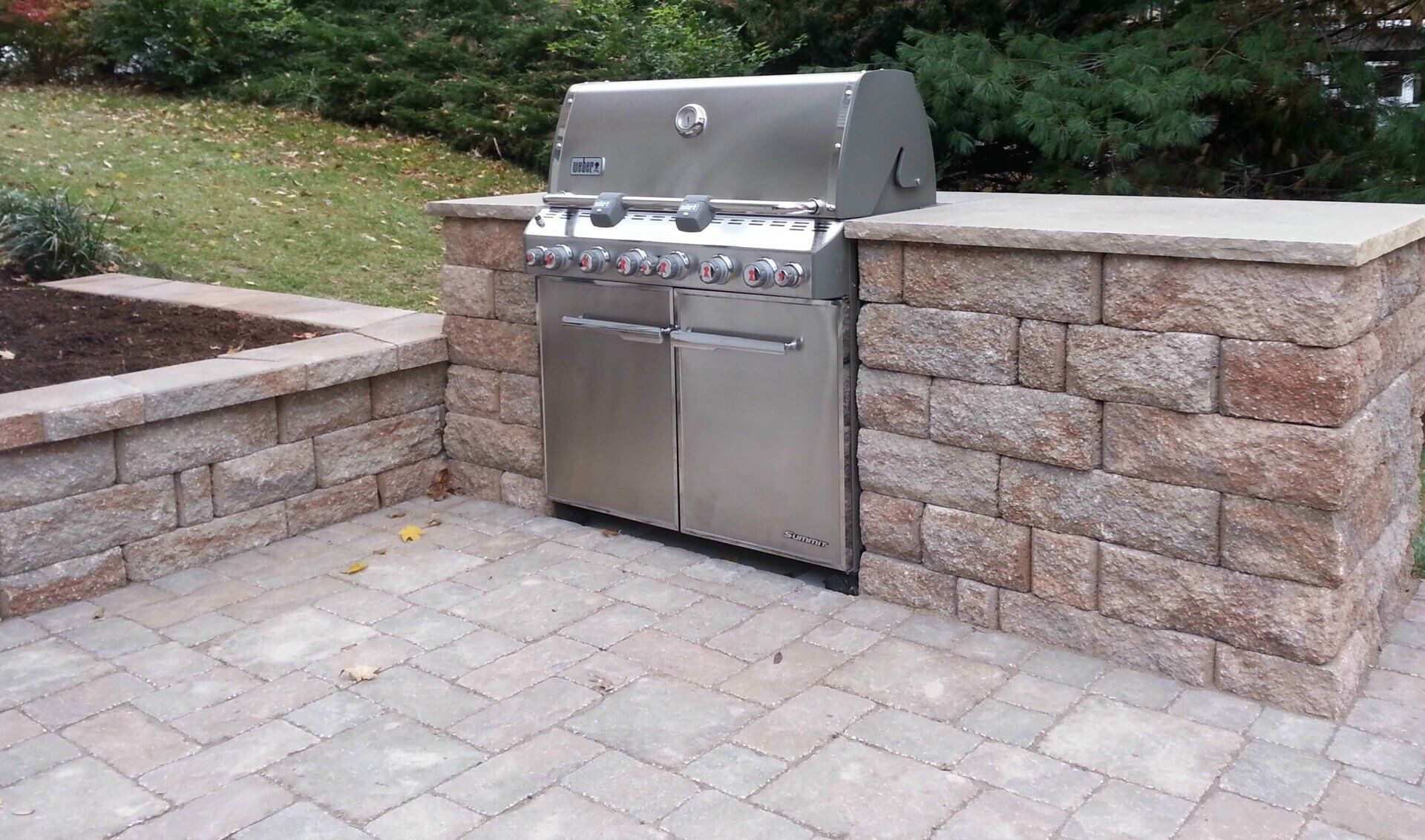 Patios & Outdoor Kitchens