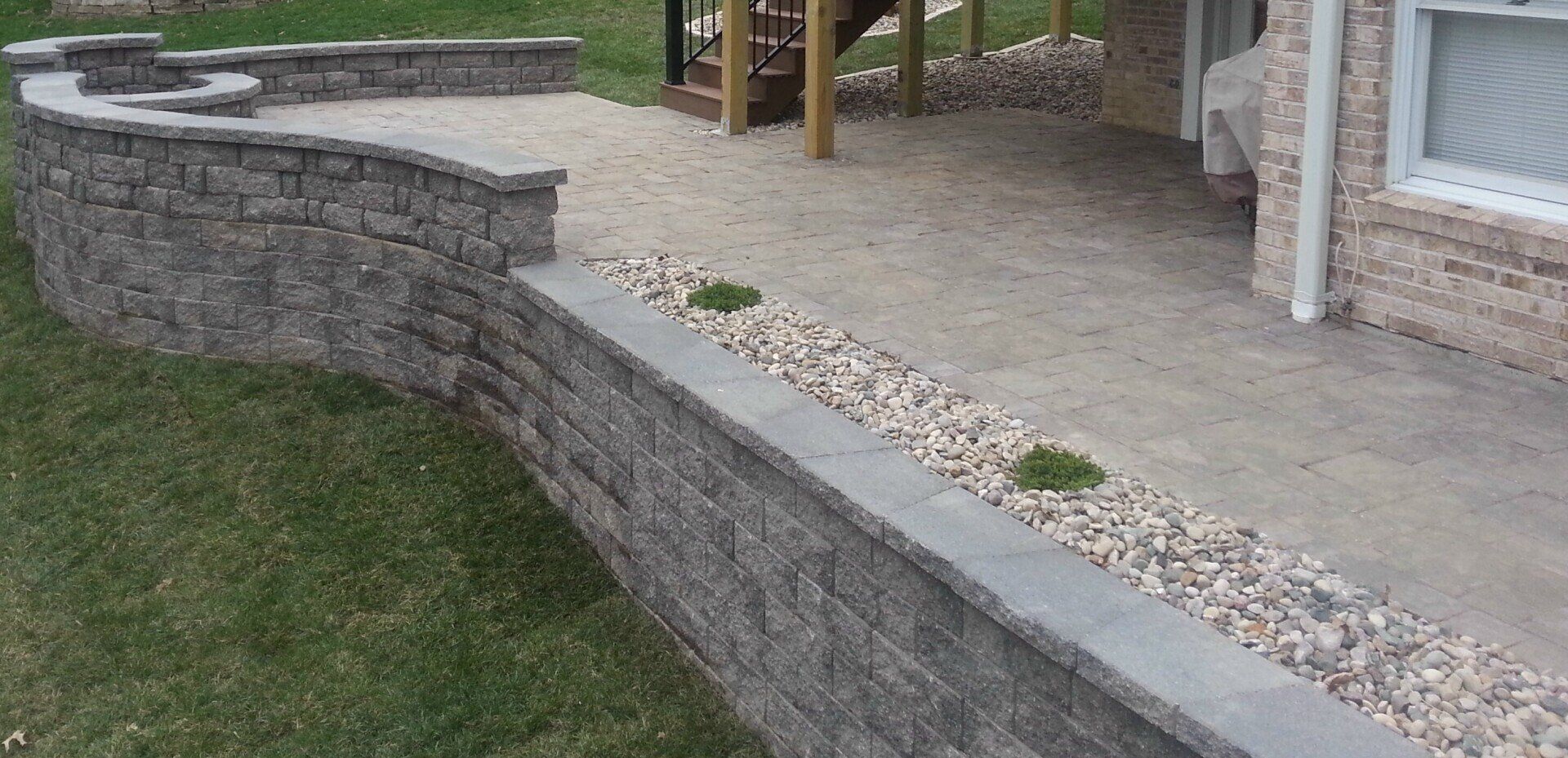 Patios & Outdoor Kitchens